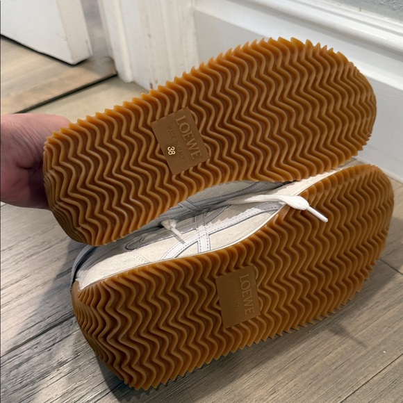 Loewe White High-Top Sneakers with Tan Soles - Picture 4 of 4